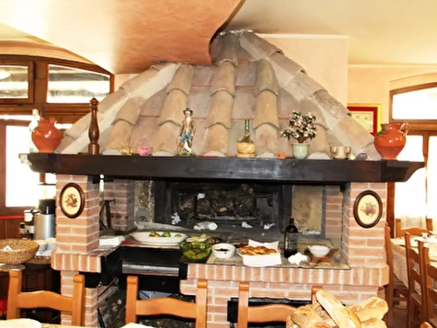 Immagine 7 di Casa vacanze in vendita  a Baschi