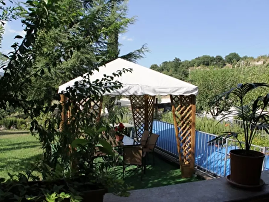 Immagine 14 di Casa vacanze in vendita  a Baschi