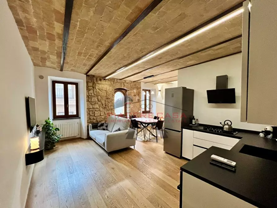 Immagine 1 di Appartamento in vendita  in Orvieto centro a Orvieto