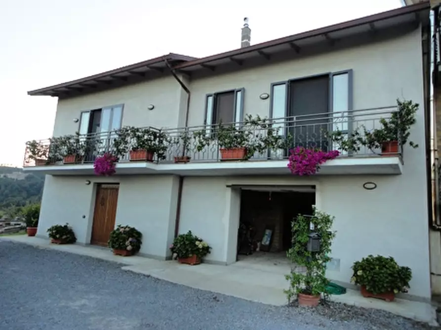 Immagine 1 di Casa semindipendente in vendita  in Viceno a Castel Viscardo