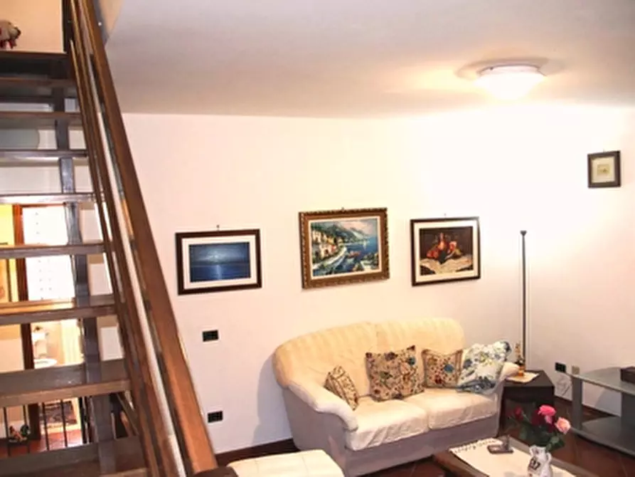 Immagine 10 di Casa semindipendente in vendita  a Porano