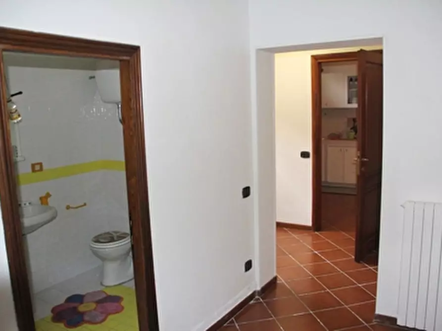 Immagine 14 di Casa semindipendente in vendita  a Porano
