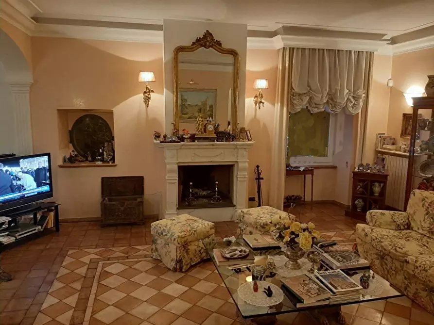Immagine 1 di Appartamento in vendita  in piazza ascanio vitozzi a Orvieto