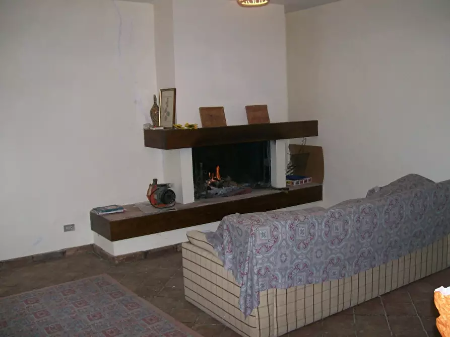 Immagine 7 di Rustico / casale in vendita  in - a Montecchio