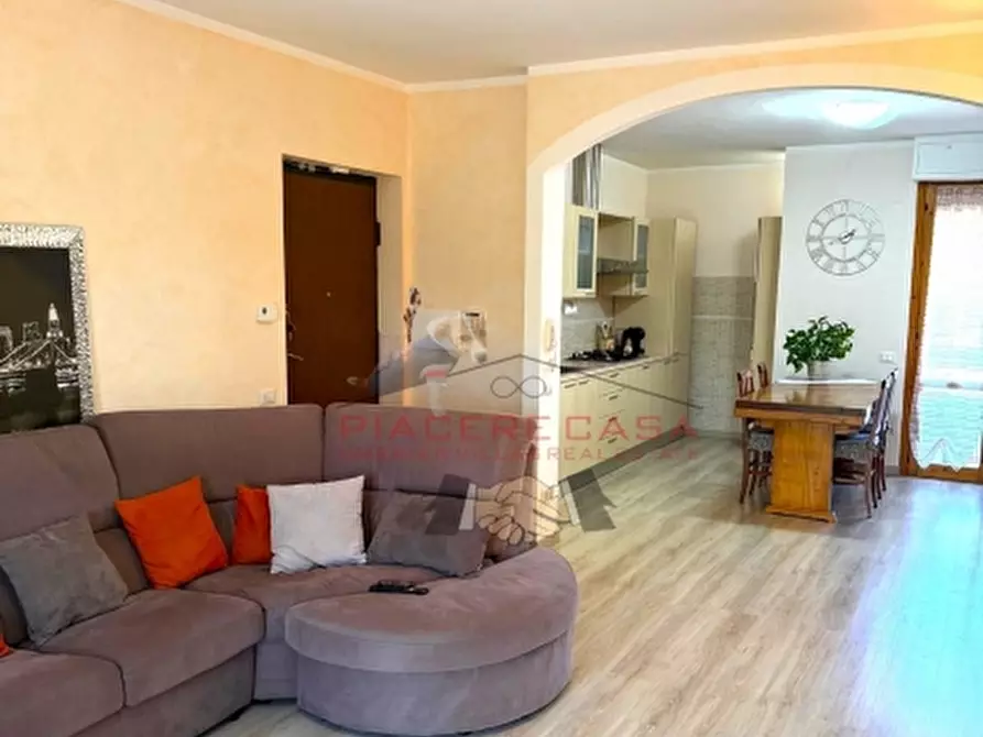 Immagine 1 di Appartamento in vendita  in Porano a Porano