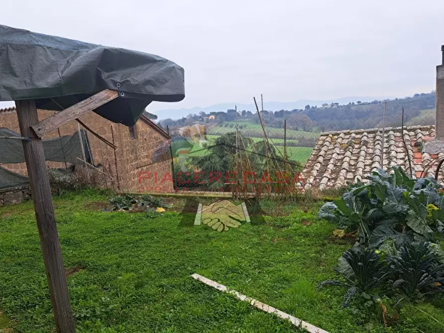 Immagine 1 di Casa indipendente in vendita  in Porano a Porano