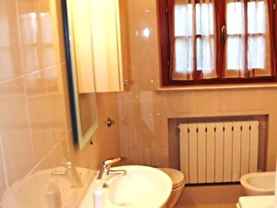 Immagine 14 di Porzione di casa in vendita  a San Casciano Dei Bagni