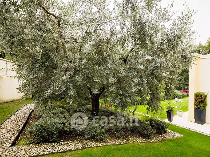 Immagine 20 di Villa in vendita  a Scandriglia