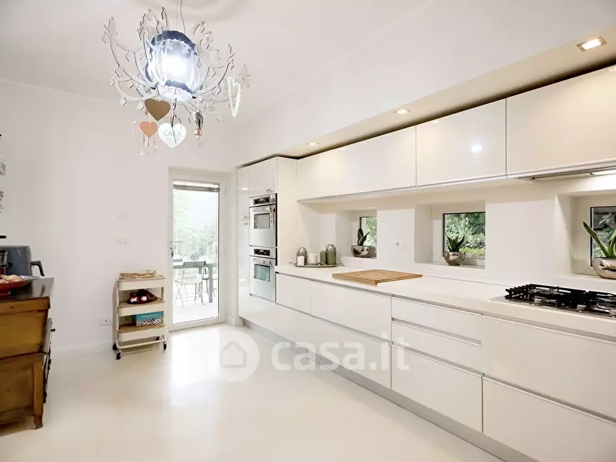 Immagine 10 di Villa in vendita  a Scandriglia