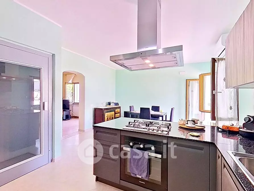 Immagine 10 di Casa indipendente in vendita  a Anzio