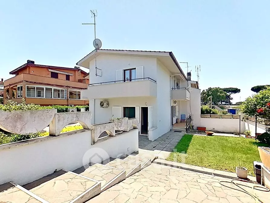 Immagine 3 di Casa indipendente in vendita  a Anzio