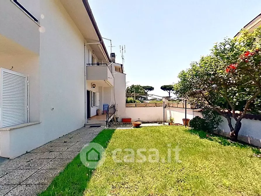 Immagine 4 di Casa indipendente in vendita  a Anzio