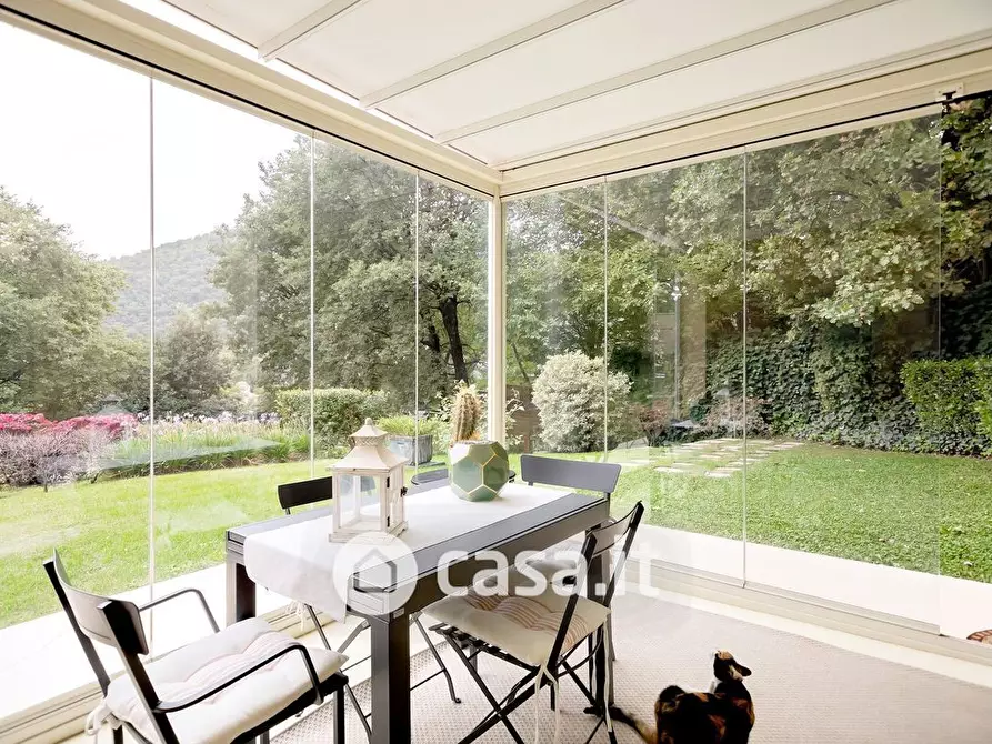Immagine 11 di Villa in vendita  a Scandriglia