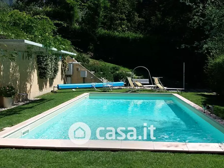 Immagine 2 di Villa in vendita  a Scandriglia