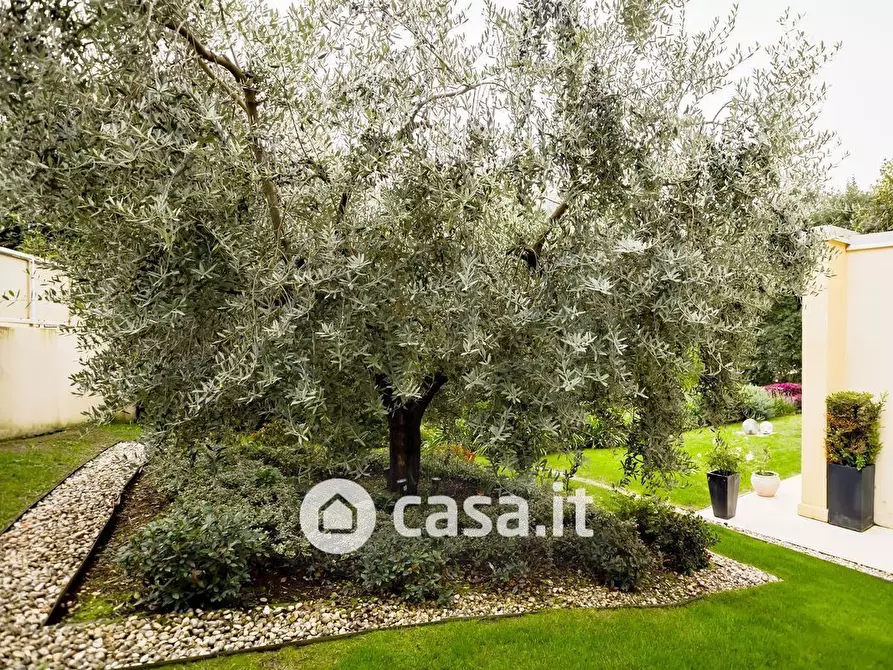 Immagine 20 di Villa in vendita  a Scandriglia