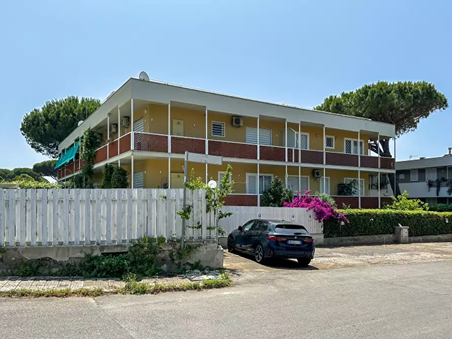 Immagine 22 di Appartamento in vendita  a Santa Marinella