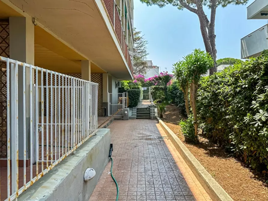 Immagine 25 di Appartamento in vendita  a Santa Marinella