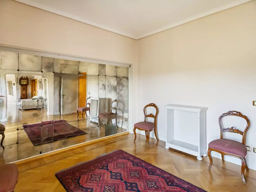 Immagine 10 di Appartamento in vendita  a Roma