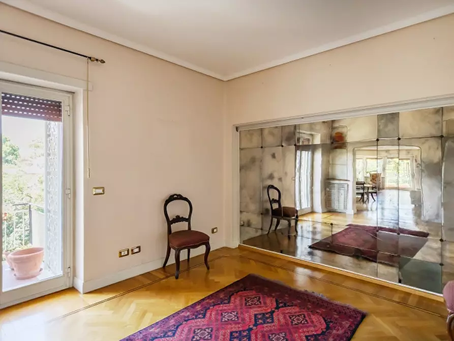Immagine 6 di Appartamento in vendita  a Roma