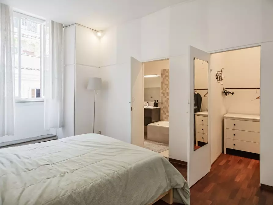 Immagine 15 di Appartamento in affitto  in Via Gregoriana 5 a Roma