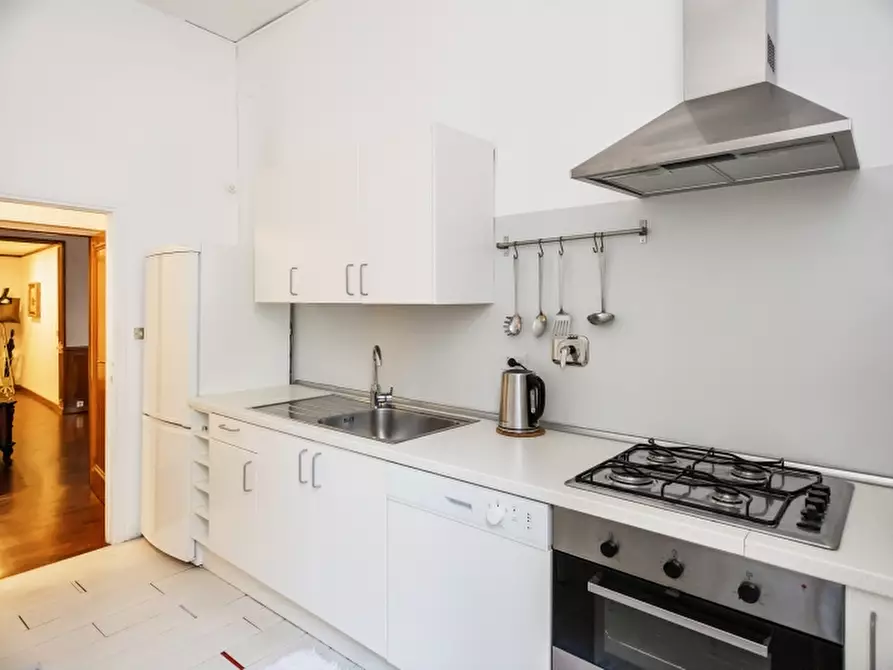 Immagine 24 di Appartamento in affitto  in Via Gregoriana 5 a Roma