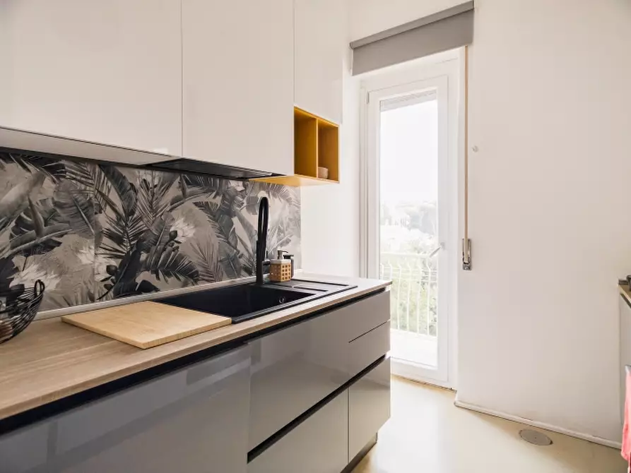 Immagine 9 di Appartamento in affitto  in VIA CAVALIER D'ARPINO a Roma