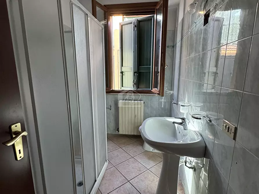 Immagine 9 di Appartamento in vendita  a Luzzara