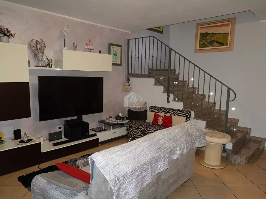 Immagine 7 di Casa bifamiliare in vendita  a Suzzara