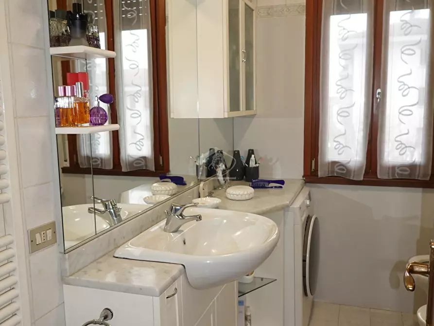 Immagine 21 di Appartamento in vendita  a Suzzara