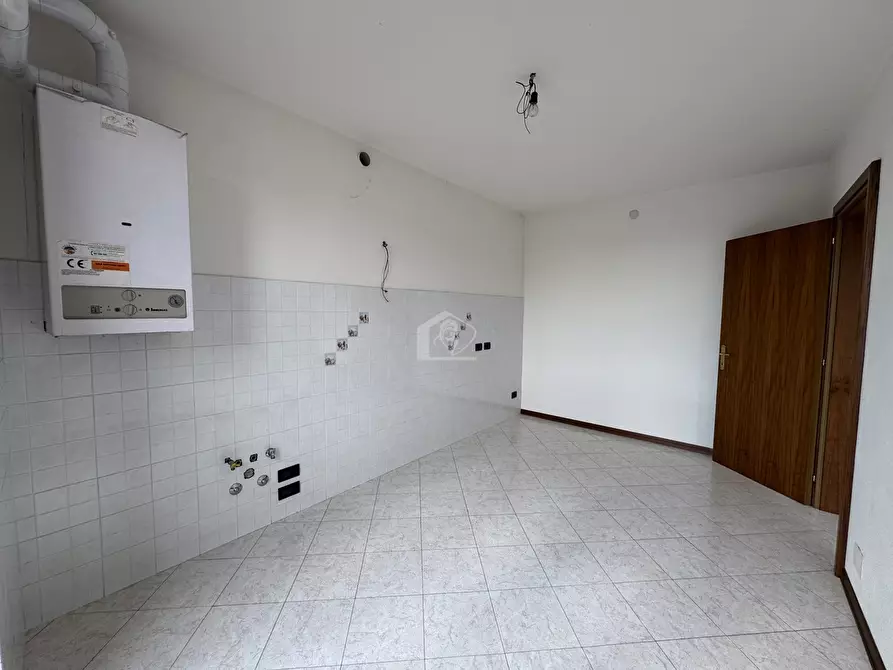 Immagine 9 di Appartamento in vendita  a Suzzara