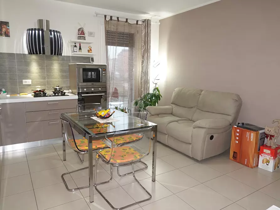 Immagine 6 di Appartamento in vendita  a Suzzara