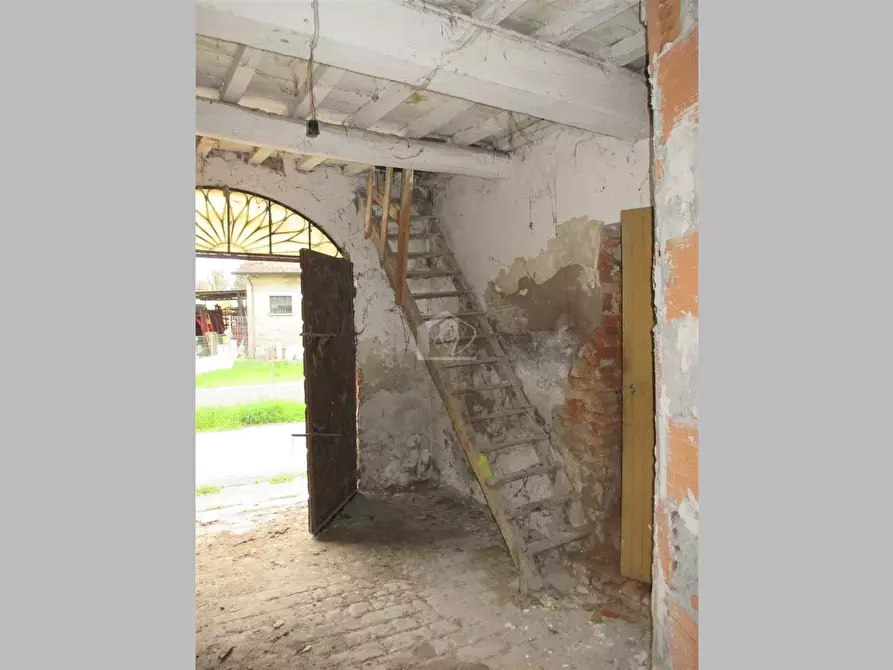 Immagine 2 di Rustico / casale in vendita  a Suzzara