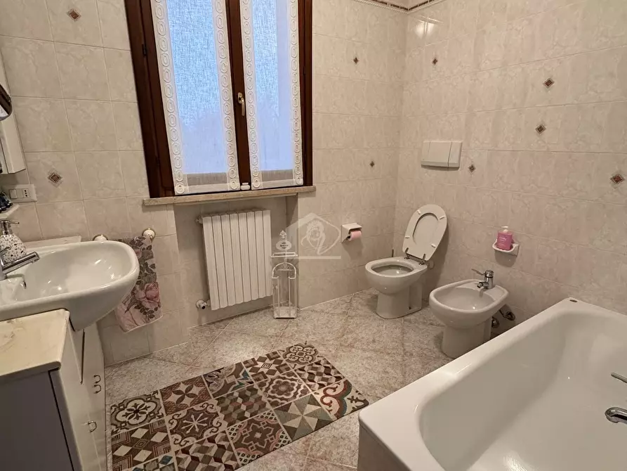 Immagine 12 di Villetta a schiera in vendita  a Suzzara