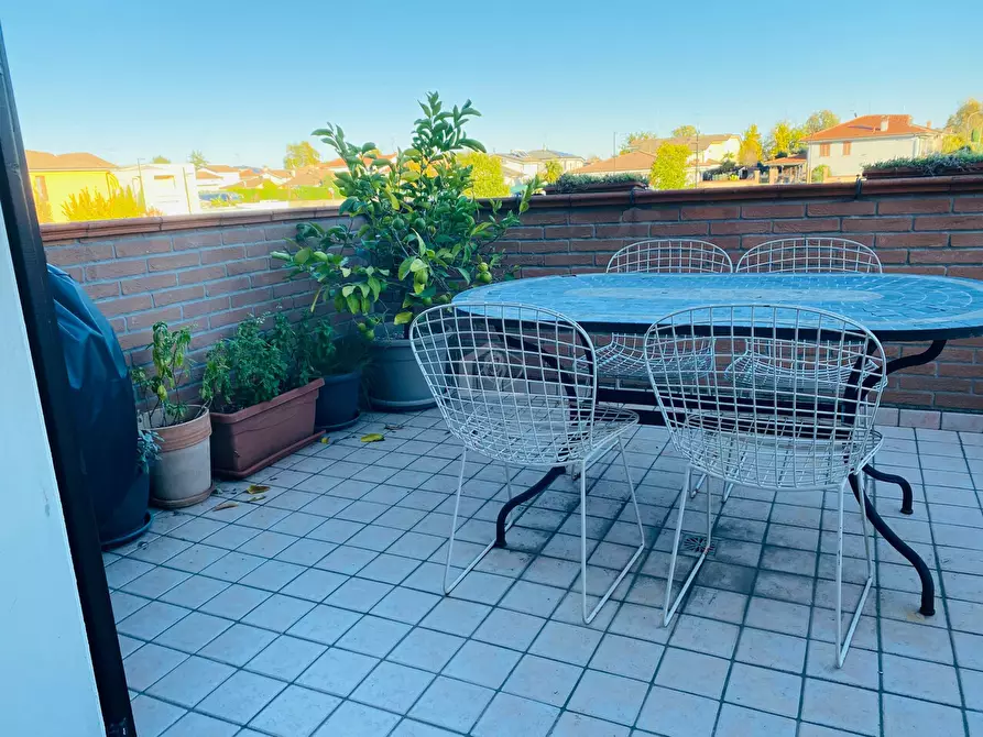 Immagine 9 di Villetta a schiera in vendita  a Luzzara