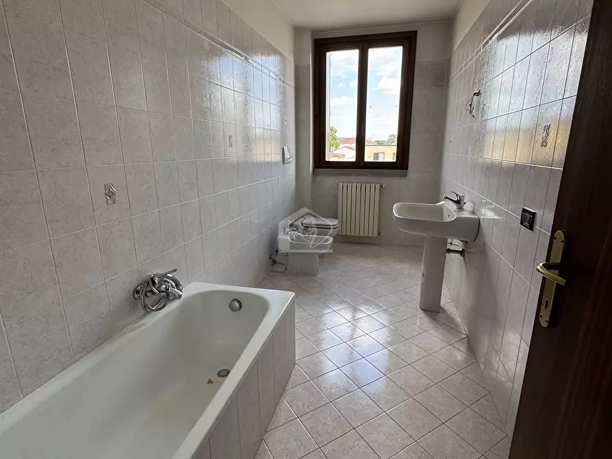 Immagine 15 di Appartamento in vendita  a Suzzara