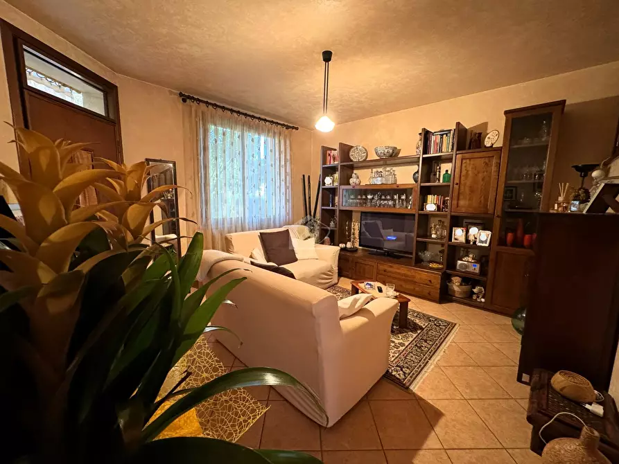 Immagine 15 di Villetta a schiera in vendita  a Suzzara