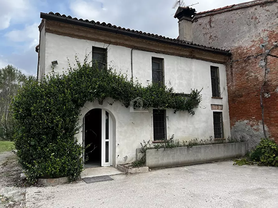 Immagine 2 di Rustico / casale in vendita  a Castel D'ario