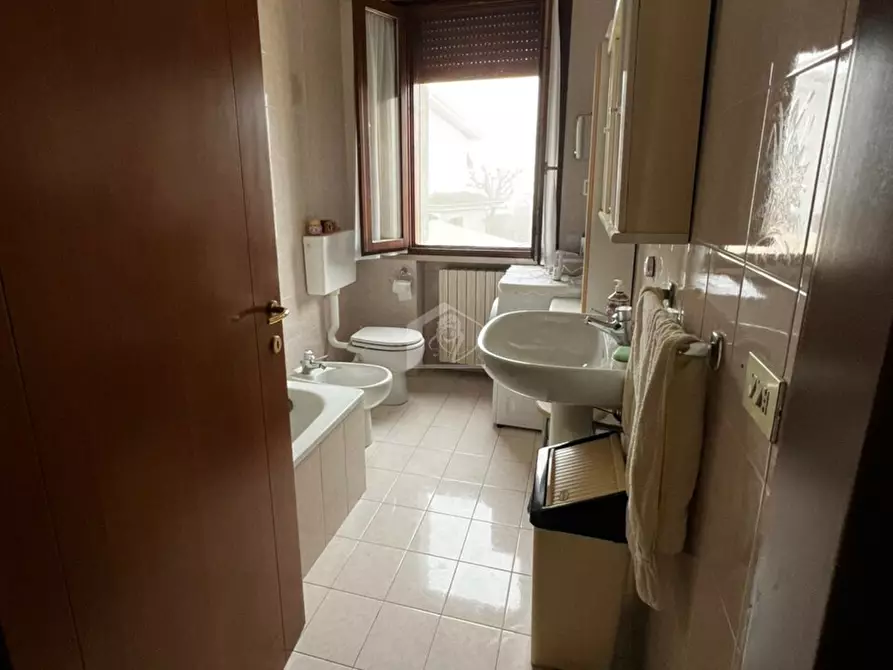 Immagine 6 di Appartamento in vendita  a Suzzara