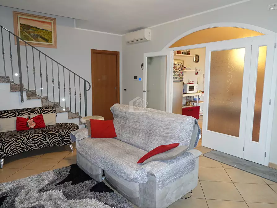 Immagine 8 di Casa bifamiliare in vendita  a Suzzara