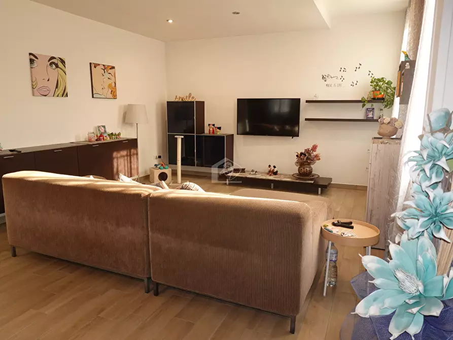 Immagine 1 di Casa indipendente in vendita  a Suzzara