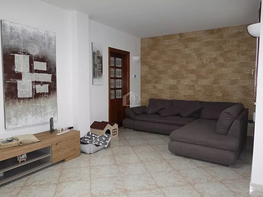 Immagine 1 di Villetta a schiera in vendita  a Suzzara