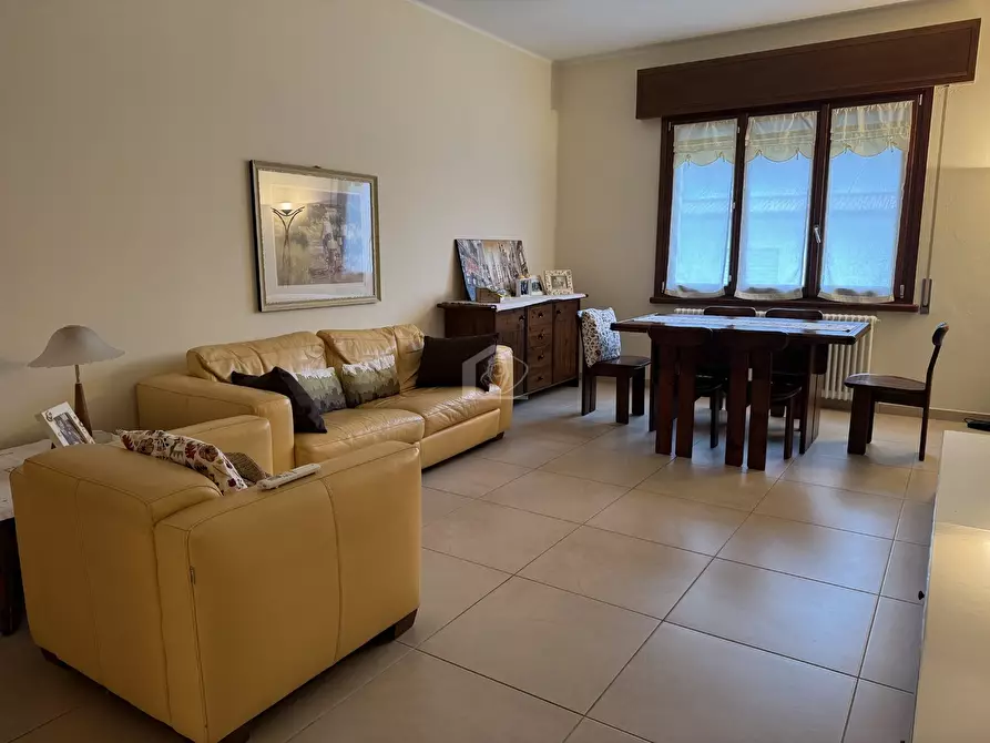 Immagine 2 di Appartamento in vendita  a Suzzara