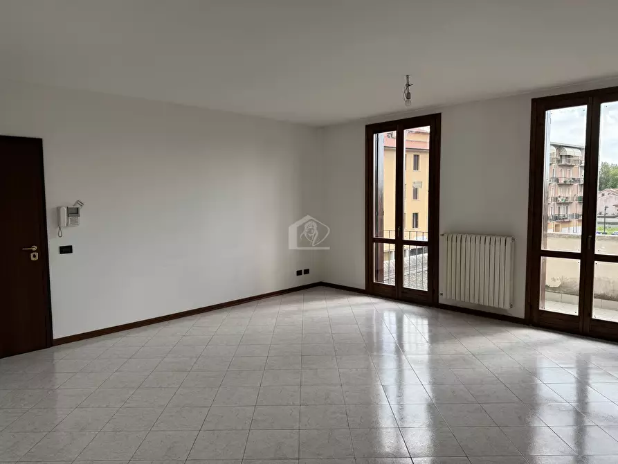 Immagine 5 di Appartamento in vendita  a Suzzara