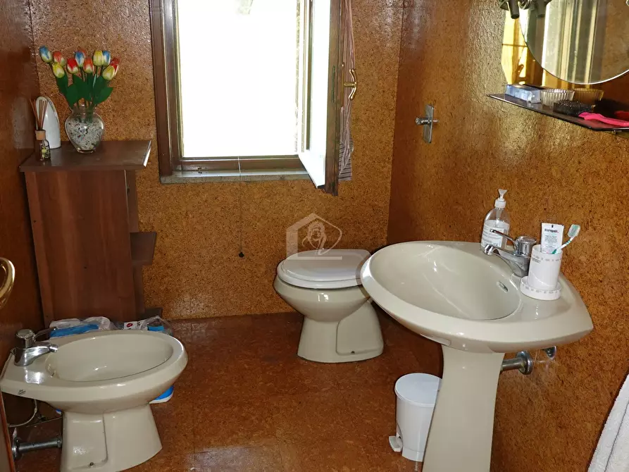 Immagine 29 di Villa in vendita  a Suzzara