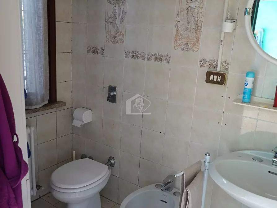 Immagine 40 di Villa in vendita  a Suzzara