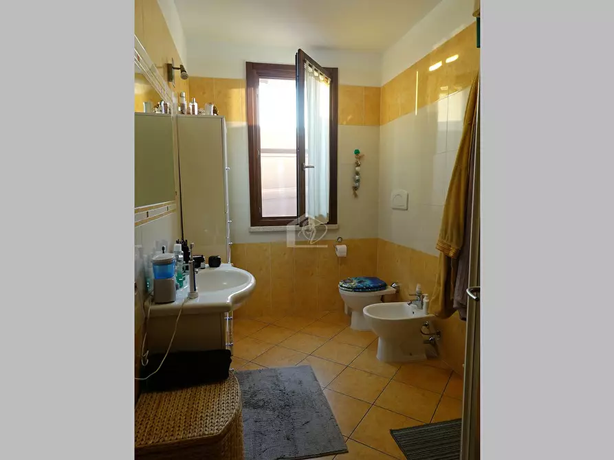 Immagine 11 di Casa bifamiliare in vendita  a Suzzara