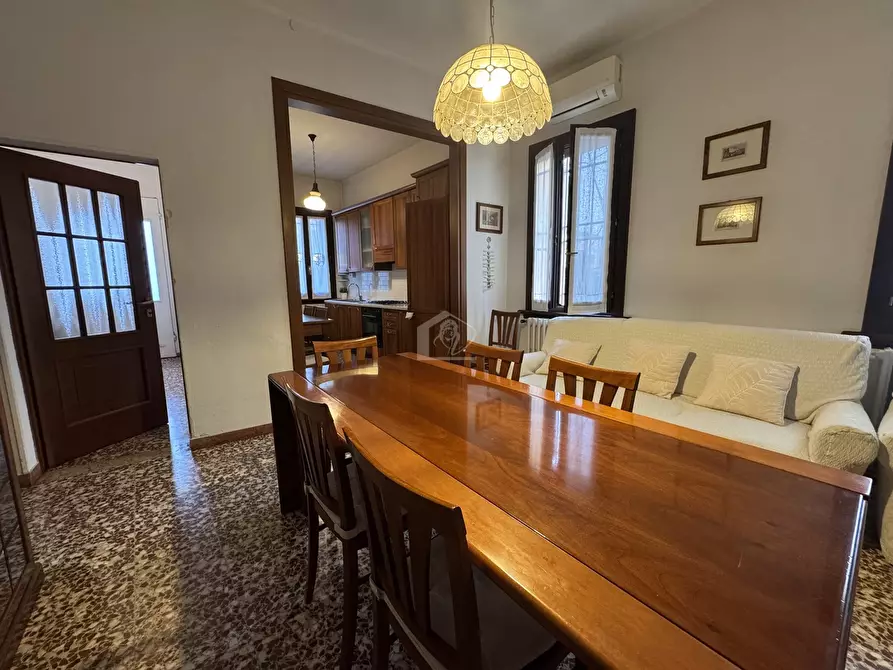 Immagine 4 di Casa indipendente in vendita  a Suzzara