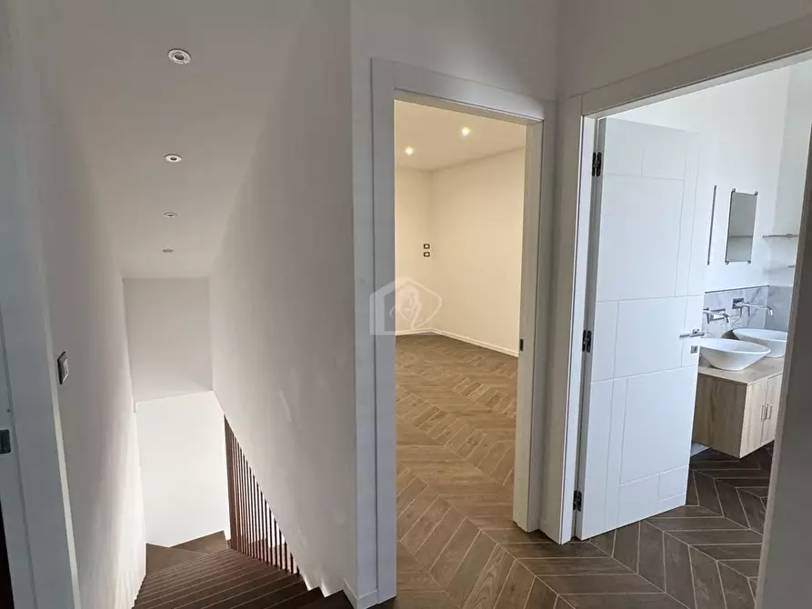 Immagine 11 di Casa bifamiliare in vendita  a Suzzara