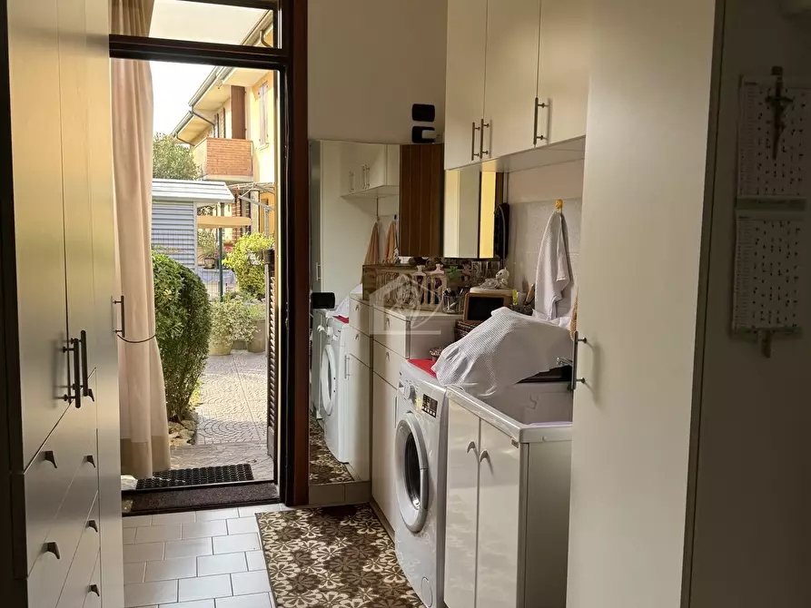 Immagine 11 di Villetta a schiera in vendita  a Suzzara