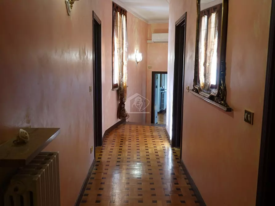 Immagine 23 di Villa in vendita  a Suzzara
